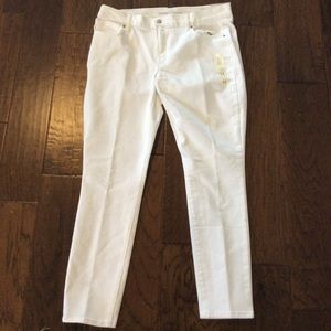 White Old Navy Skinny Jeans Size 14